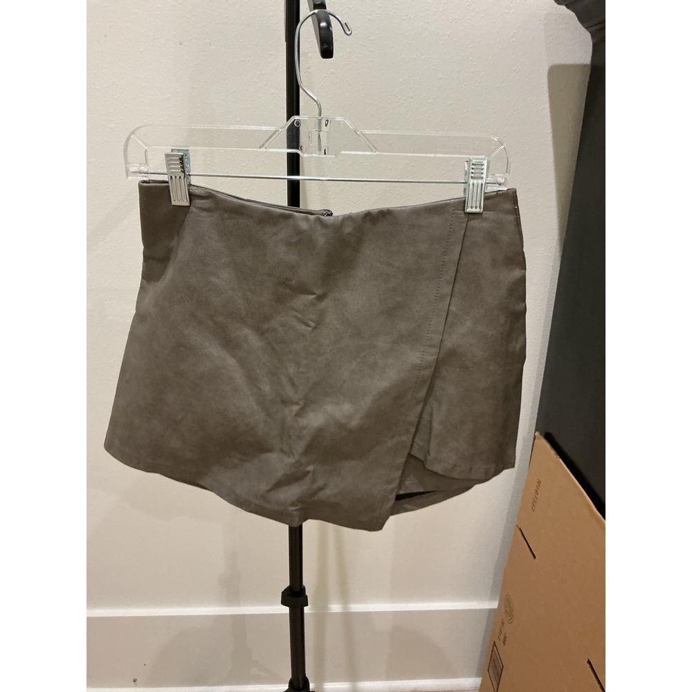She + Sky Faux Leather Wrap Skort Olive Taupe Mini Skirt Shorts Medium